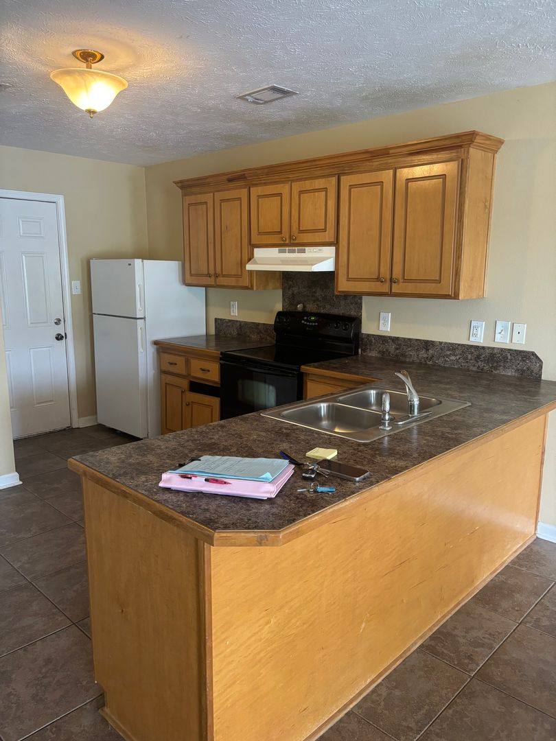 Apartment for rent at 201-231 4th St, Ward, AR 72176