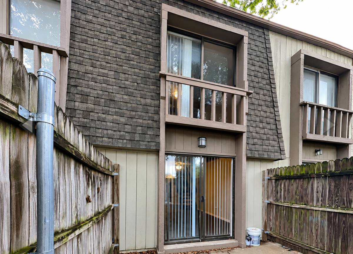 Apartment for rent at 4900 El Campo, Fort Worth, TX 76107