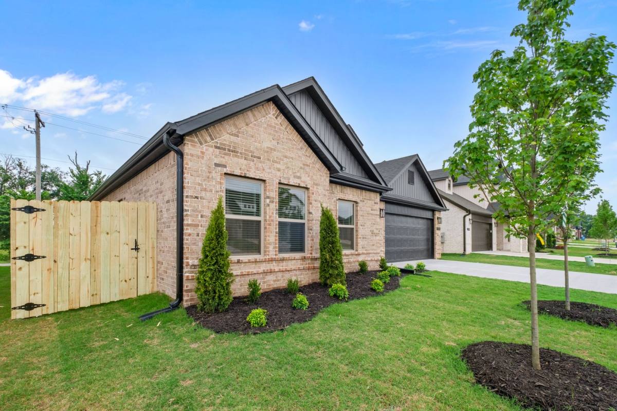 House for rent at 7203 SW Basswood Ave, Bentonville, AR 72713