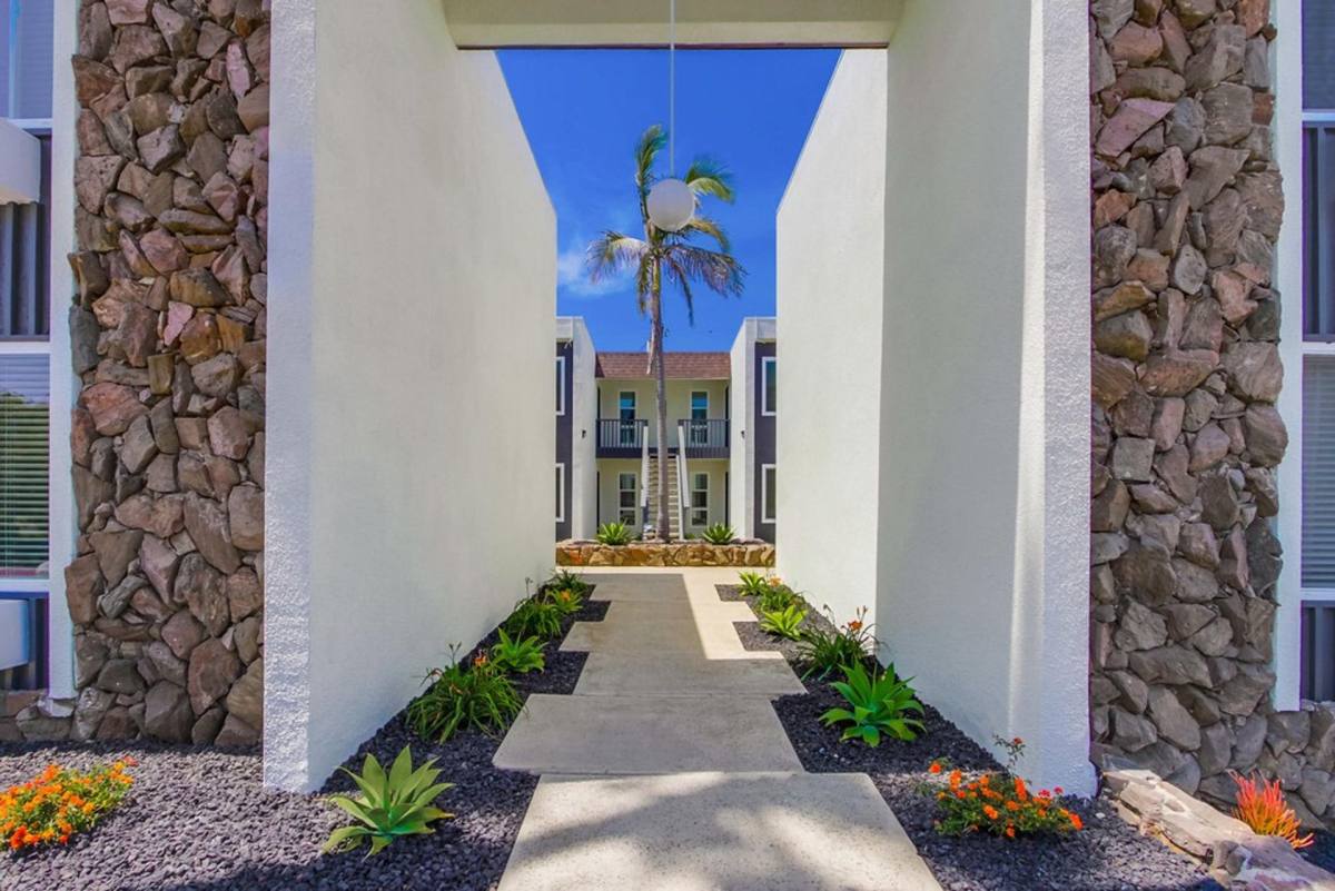 Apartment for rent at 1650 Emerald St, San Diego, CA 92109