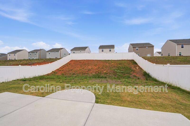 House for rent at 1620 Nia Rd, Charlotte, NC 28215