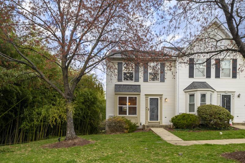 Townhouse for rent at 1 Lanhill Court, Halethorpe, MD 21227