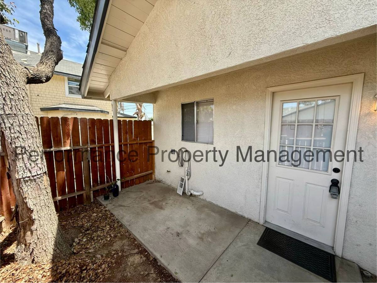 Apartment for rent at 625 A St, Bakersfield, CA 93304