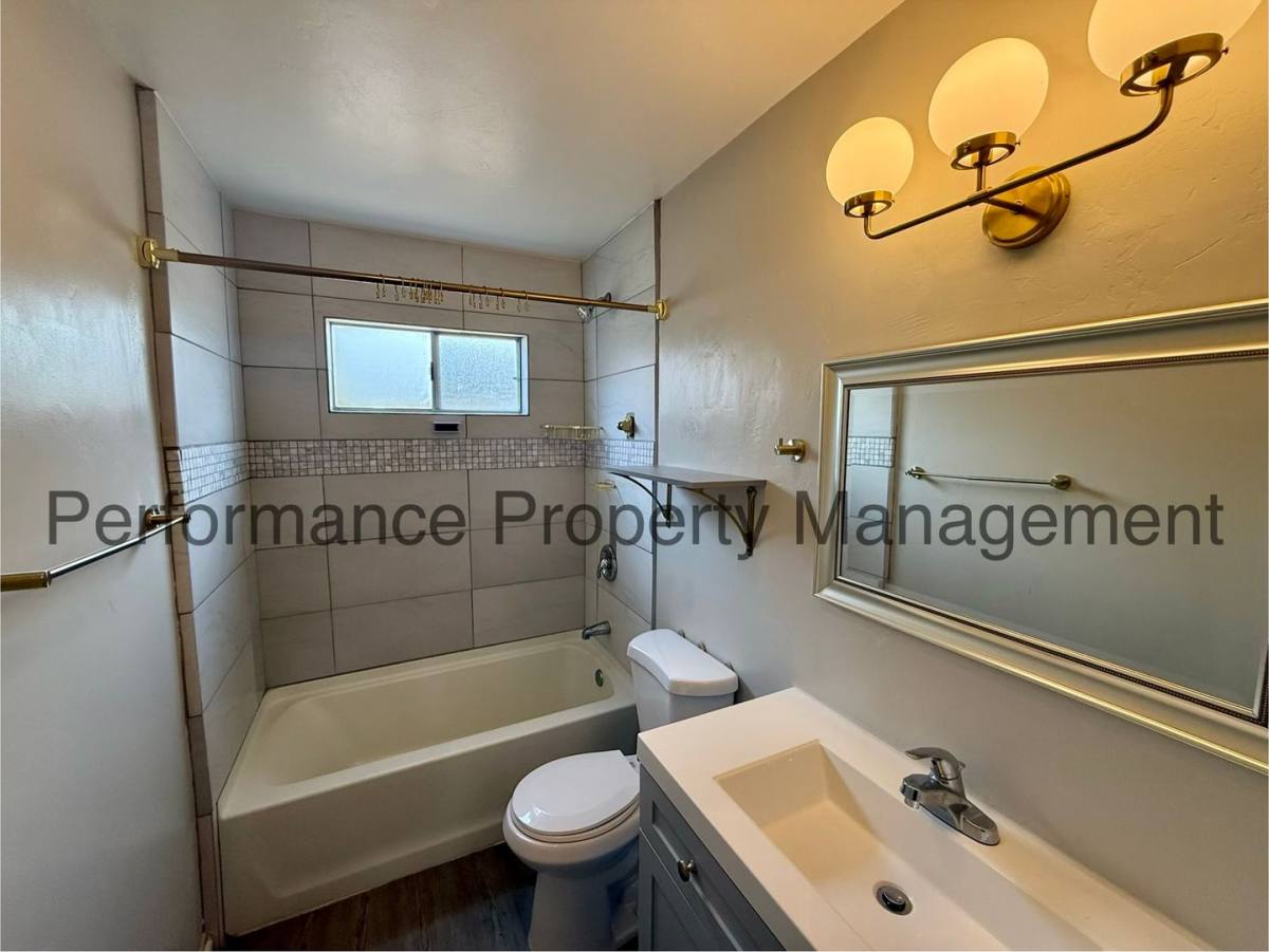Apartment for rent at 625 A St, Bakersfield, CA 93304