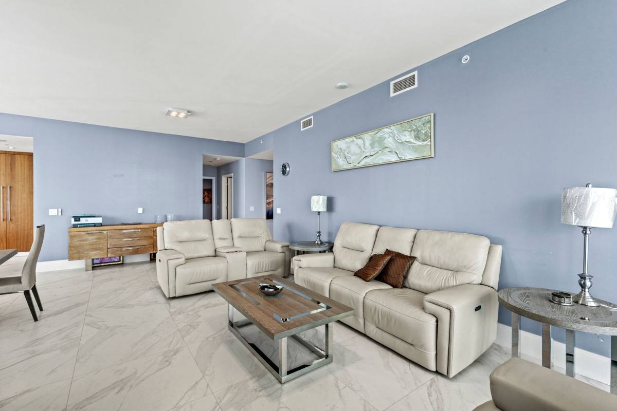 Apartment for rent at 701 N Fort Lauderdale Beach Blvd, Fort Lauderdale, FL 33304