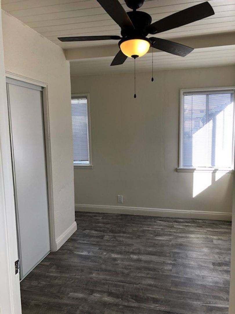 Apartment for rent at 4926 W 118th Place, Hawthorne, CA 90250