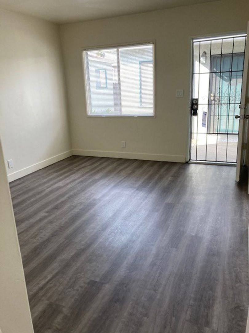 Apartment for rent at 4926 W 118th Place, Hawthorne, CA 90250