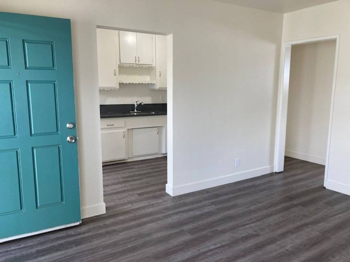 Apartment for rent at 4926 W 118th Place, Hawthorne, CA 90250