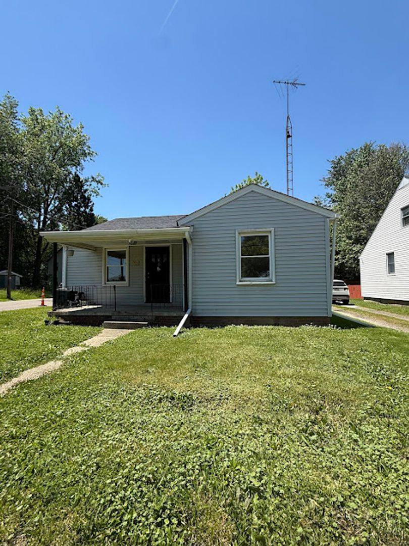 House for rent at 2005 Maple Ave NE, Canton, OH 44714