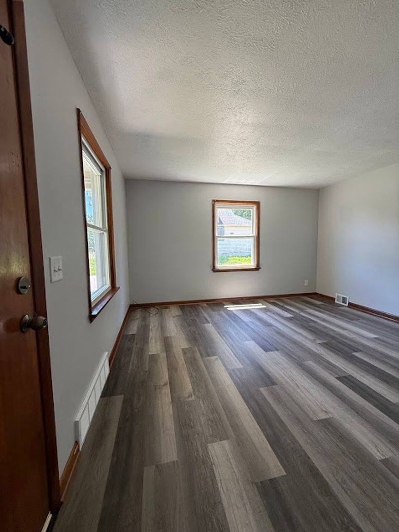 House for rent at 2005 Maple Ave NE, Canton, OH 44714