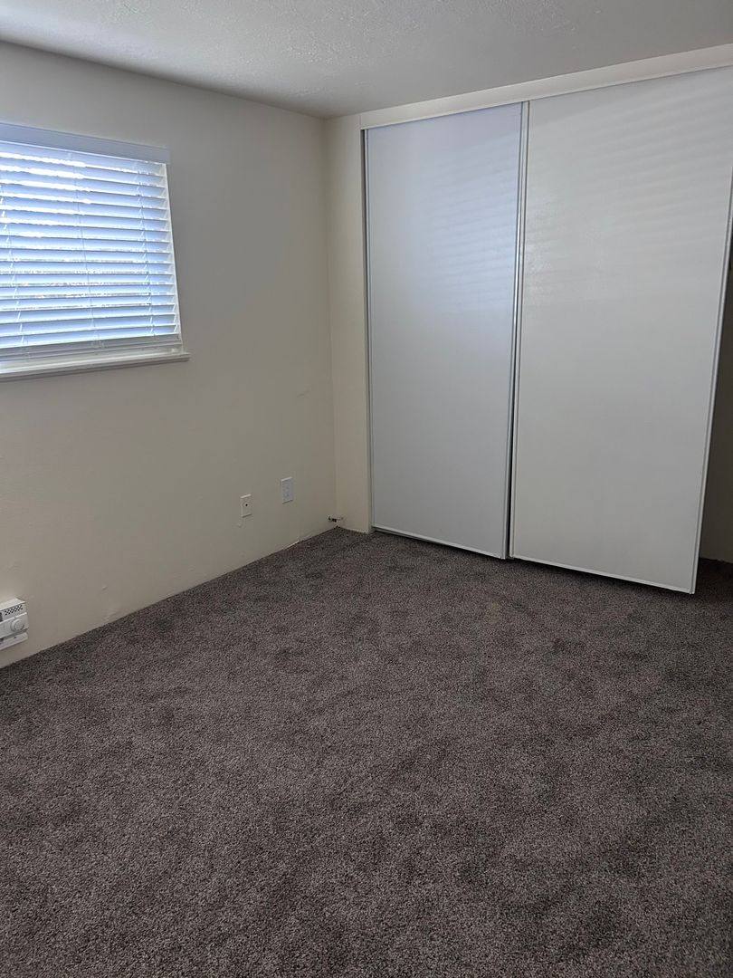 Apartment for rent at 1398 E Cleveland St, Woodburn, OR 97071