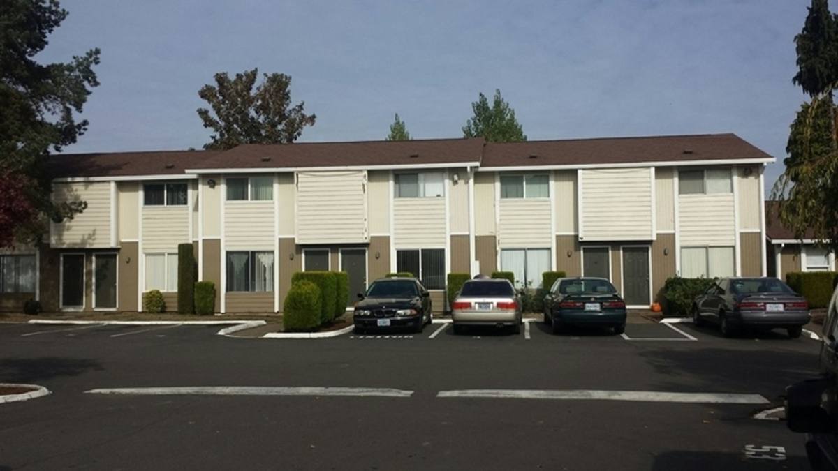 Apartment for rent at 1398 E Cleveland St, Woodburn, OR 97071