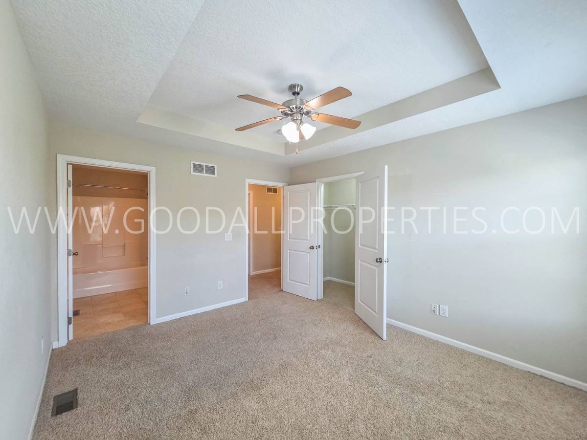 Townhouse for rent at 9140 Greenspire Dr, West Des Moines, IA 50266