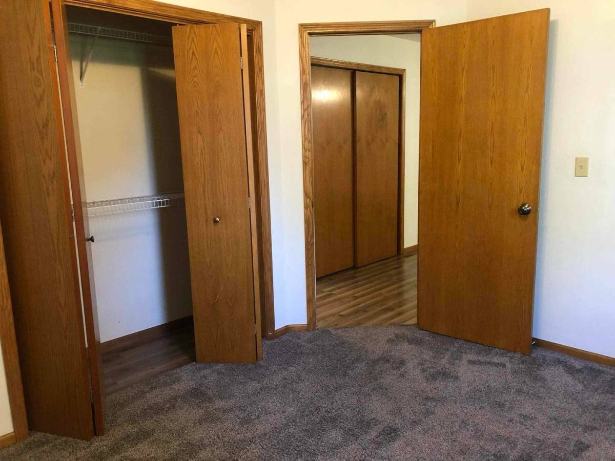 Apartment for rent at 201 9th Ave, Durant, IA 52747