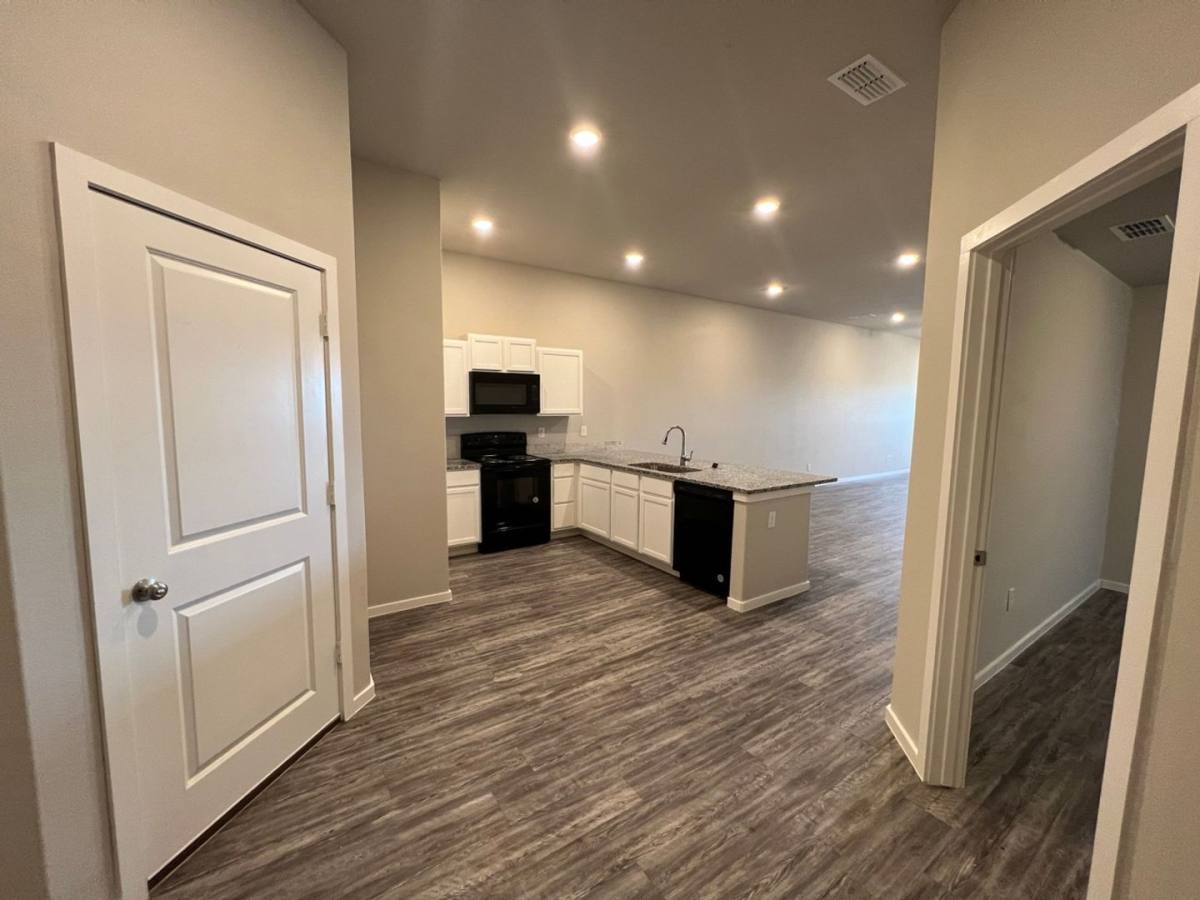 Apartment for rent at 1918 Langford Ave, Lubbock, TX 79407