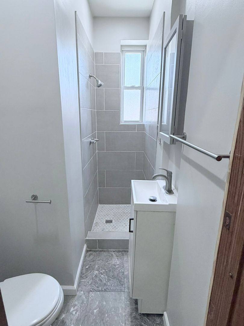 Apartment for rent at 2615 S Lawndale, Chicago, IL 60623