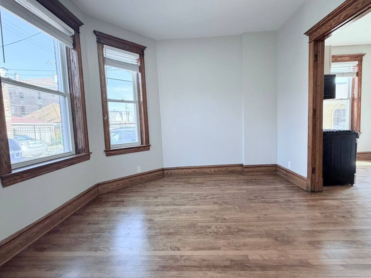 Apartment for rent at 2615 S Lawndale, Chicago, IL 60623