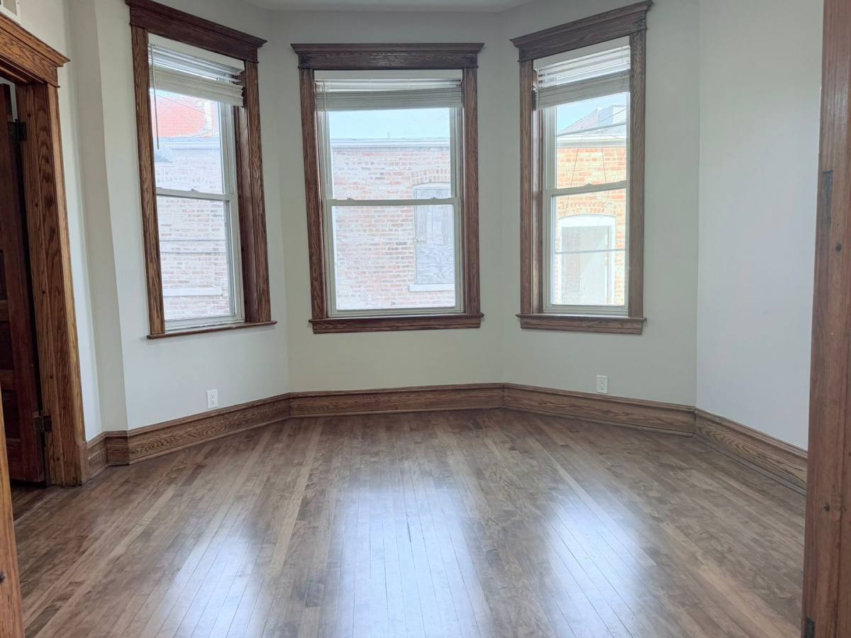Apartment for rent at 2615 S Lawndale, Chicago, IL 60623