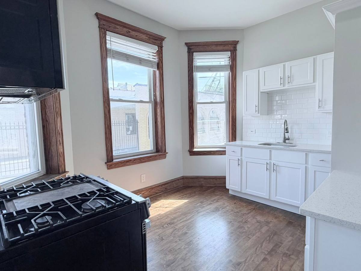 Apartment for rent at 2615 S Lawndale, Chicago, IL 60623