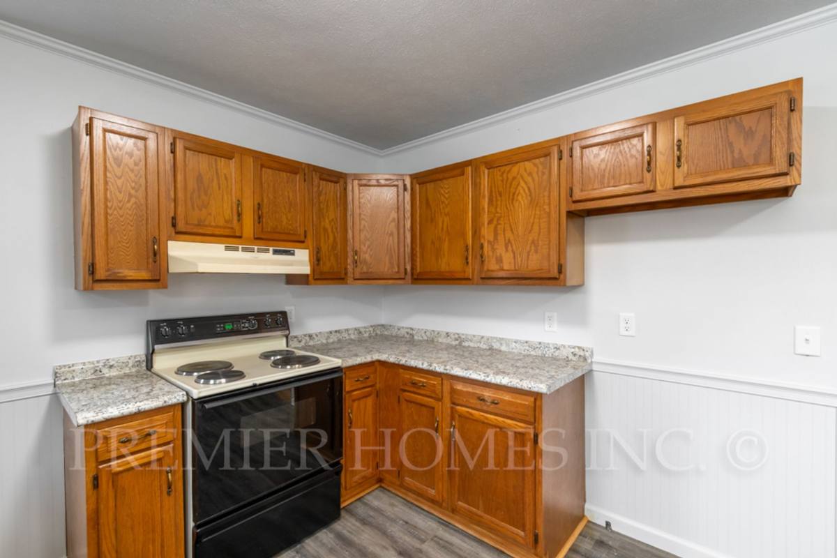 Apartment for rent at 3812 Root Ave NE, Canton, OH 44705