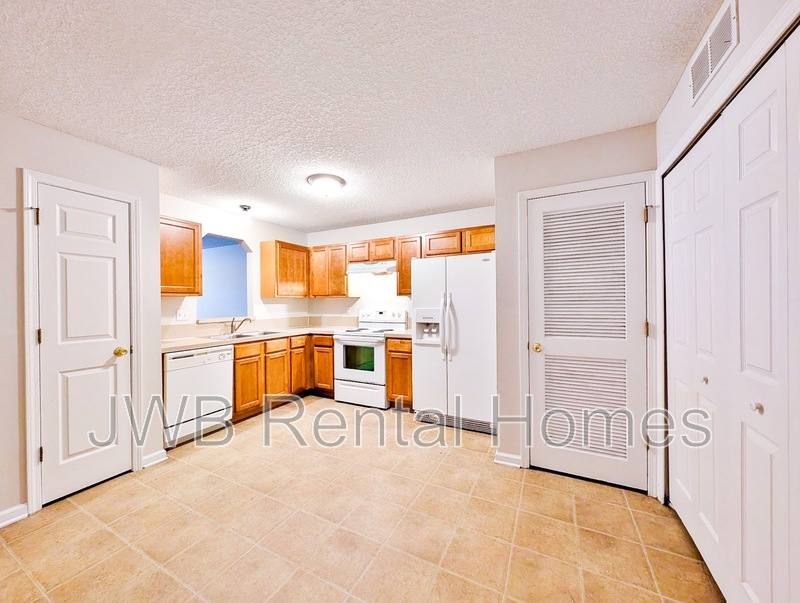Townhouse for rent at 8402 McGirts Village Lane 7E, Jacksonville, FL 32210