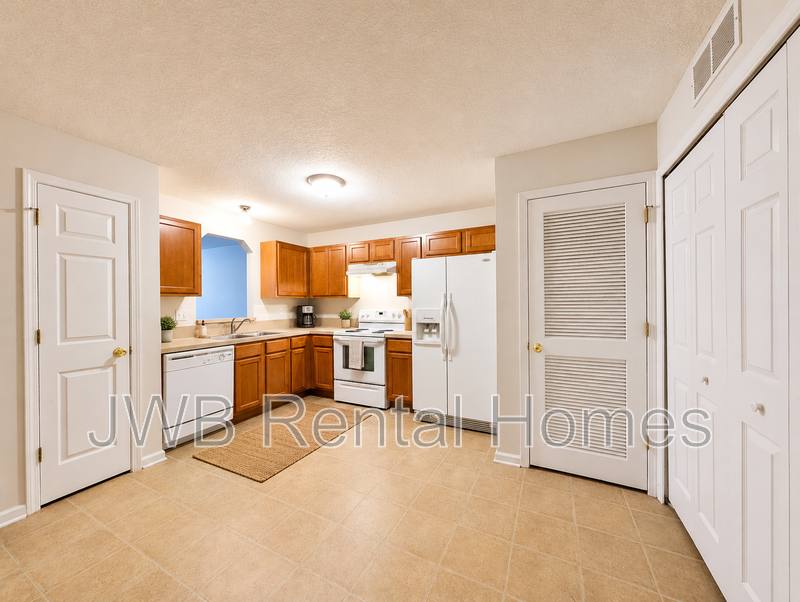 Townhouse for rent at 8402 McGirts Village Lane 7E, Jacksonville, FL 32210