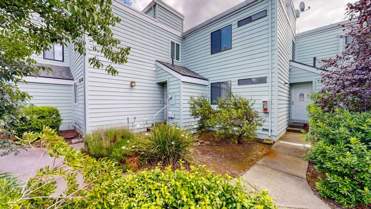 Apartment for rent at 172 Courtyards E, Windsor, CA 95492