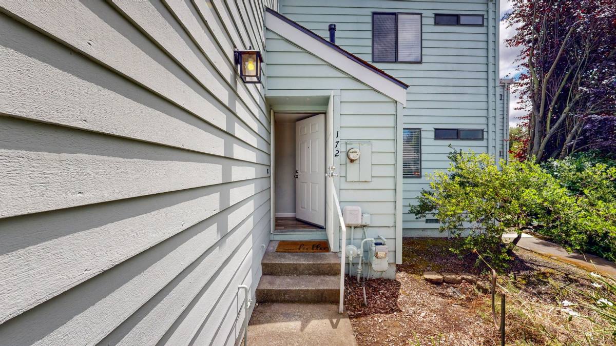 Apartment for rent at 172 Courtyards E, Windsor, CA 95492