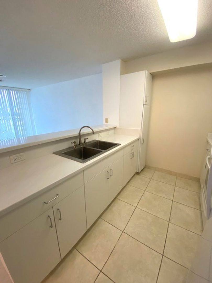 Apartment for rent at 1448 Young St, Honolulu, HI 96814