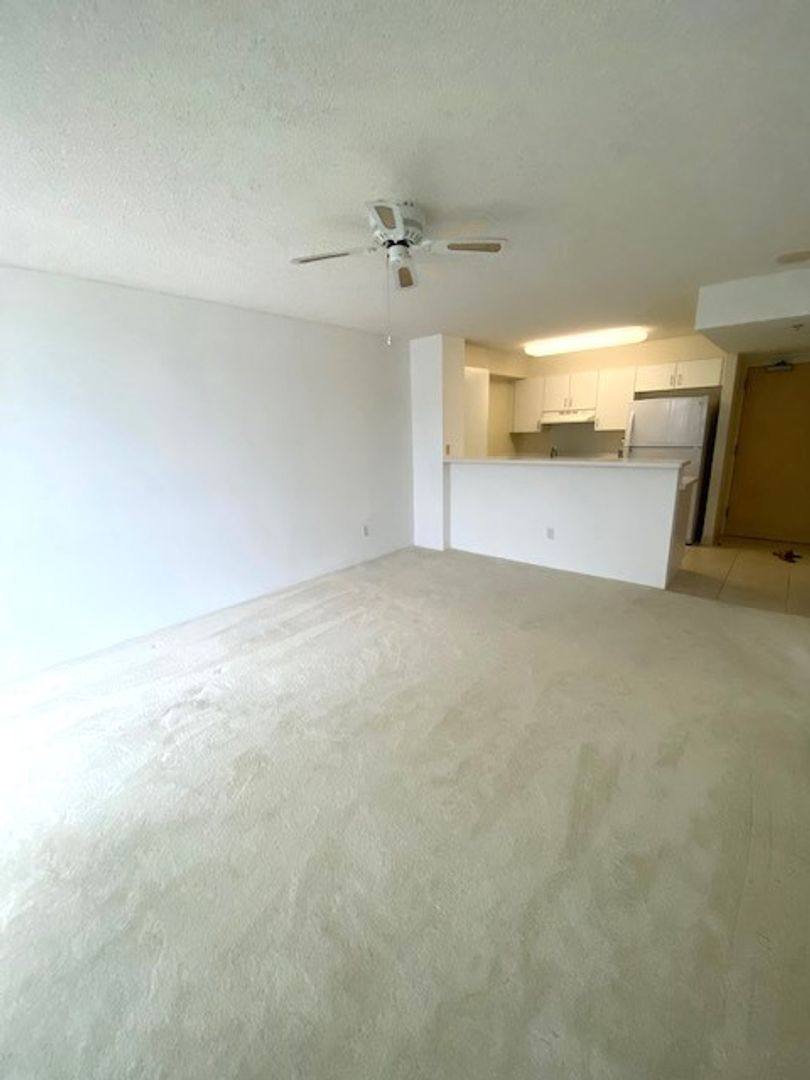 Apartment for rent at 1448 Young St, Honolulu, HI 96814
