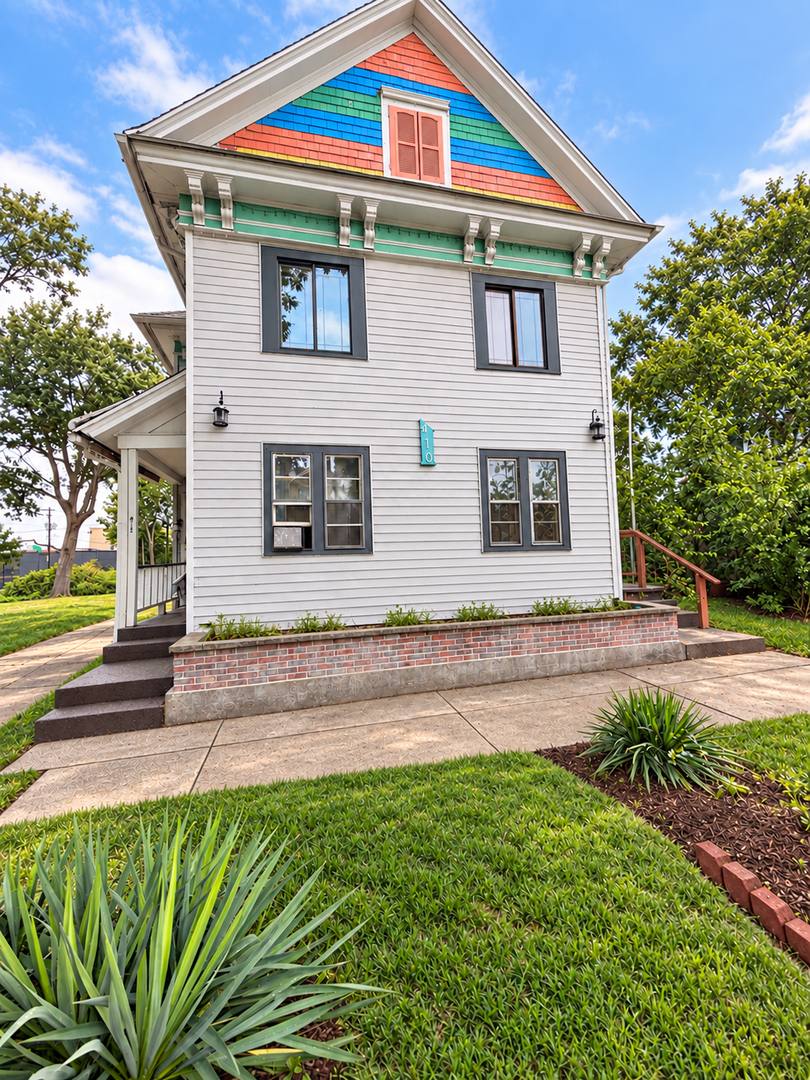 Apartment for rent at 412 N William St, South Bend, IN 46601