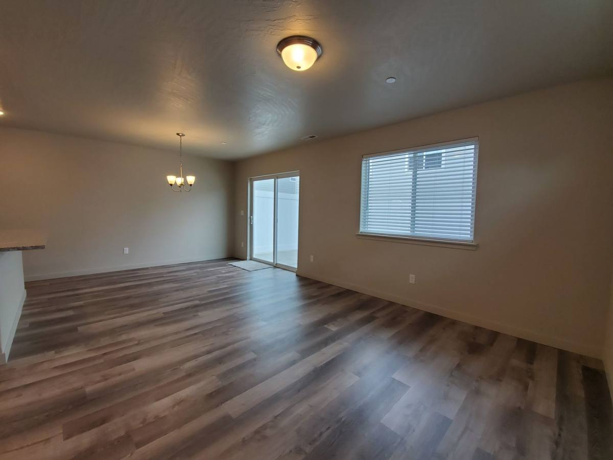 Apartment for rent at 5702 W Kennewick Place, Kennewick, WA 99336