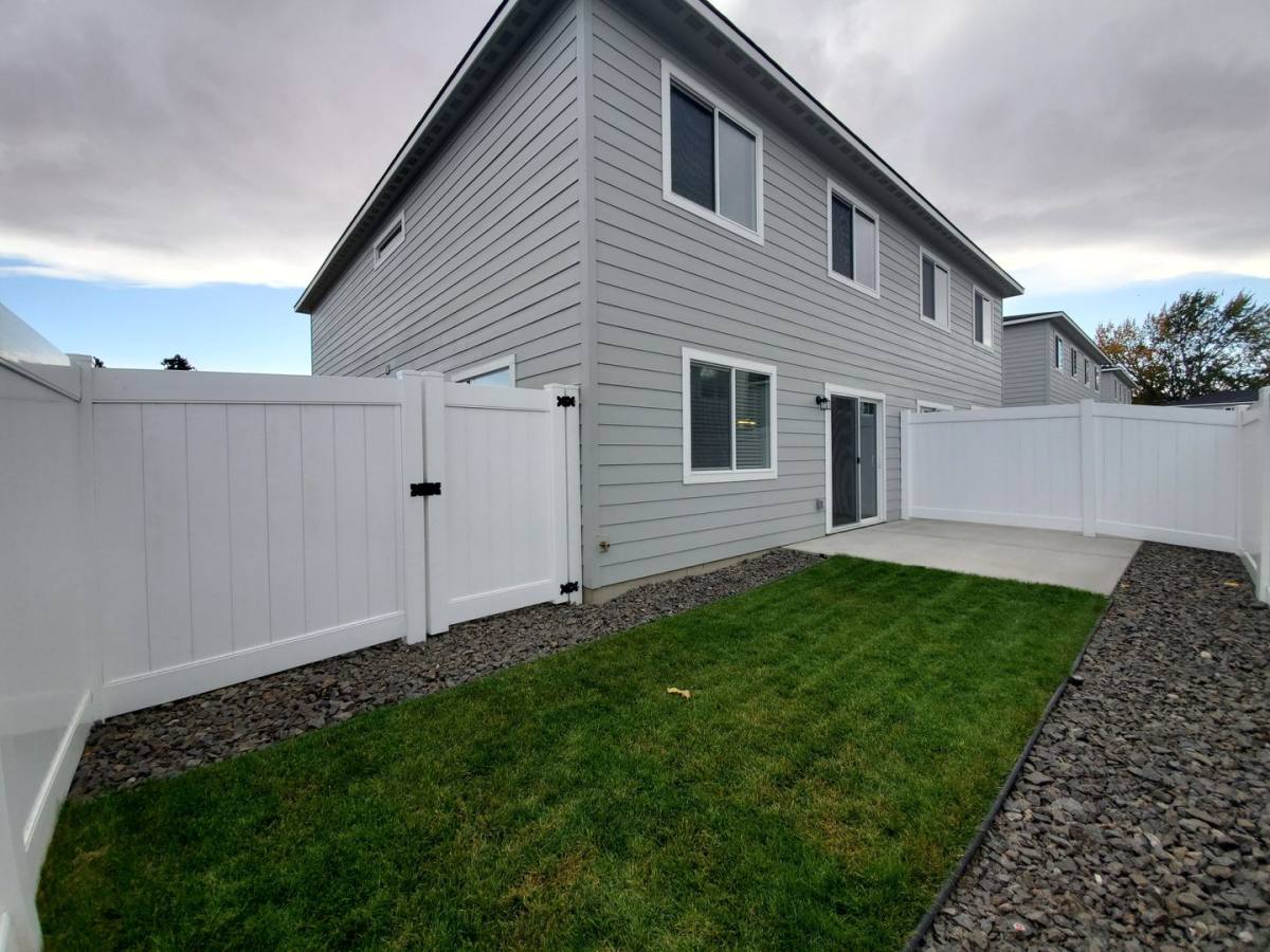 Apartment for rent at 5702 W Kennewick Place, Kennewick, WA 99336