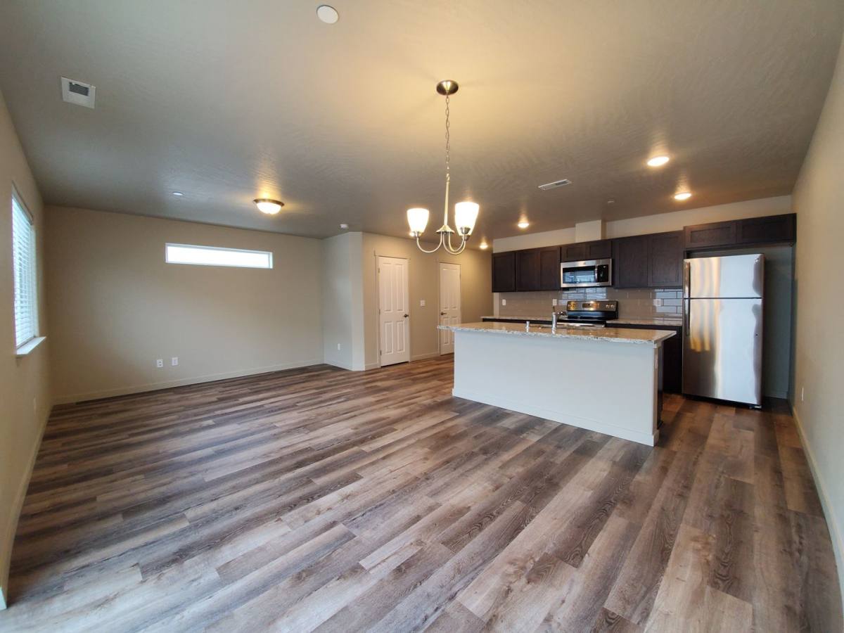Apartment for rent at 5702 W Kennewick Place, Kennewick, WA 99336