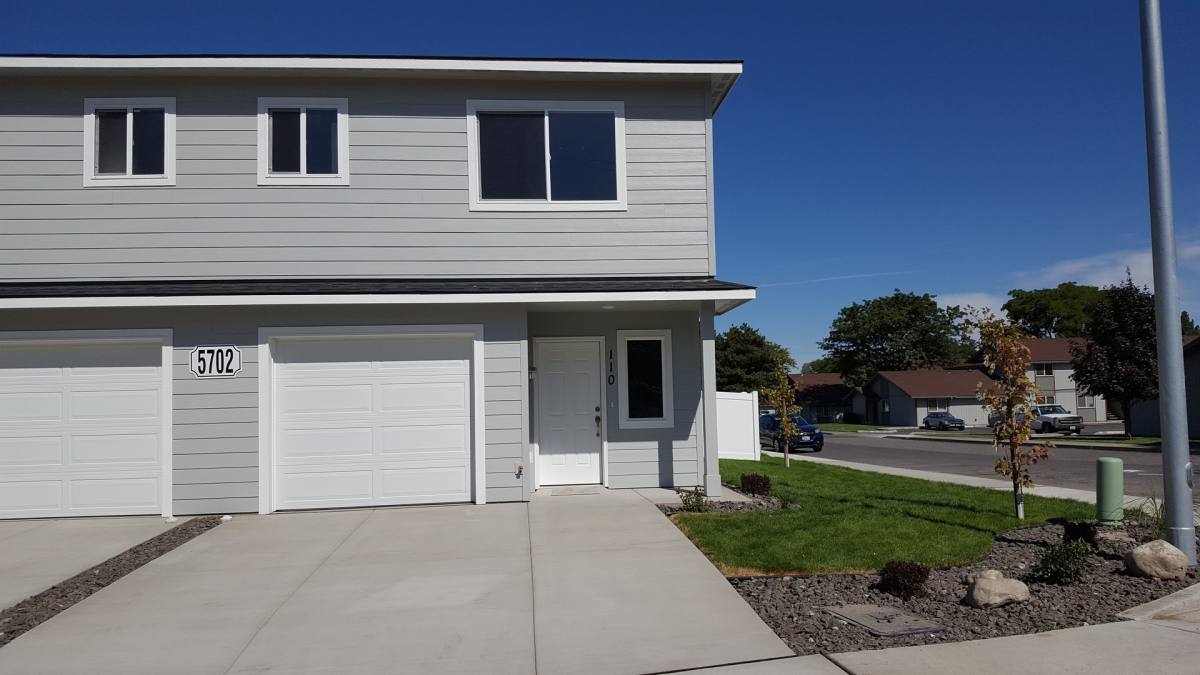 Apartment for rent at 5702 W Kennewick Place, Kennewick, WA 99336