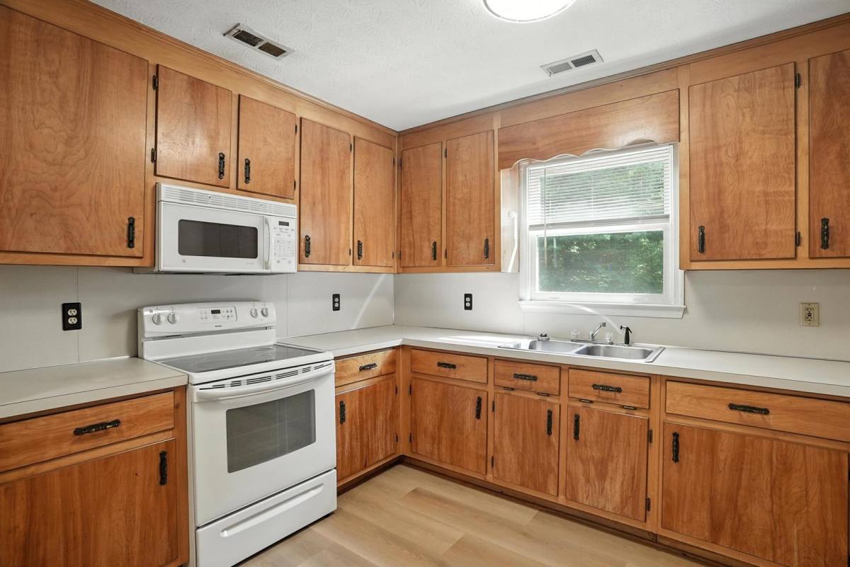 Apartment for rent at 15487 W James Anderson Highway, Buckingham, VA 23921