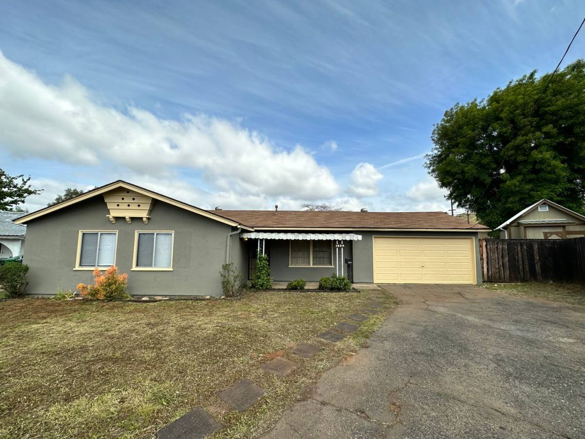 House for rent at 1696 Buckeye Dr, El Cajon, CA 92021