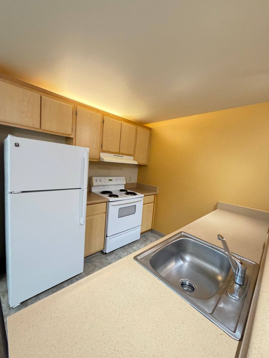 Apartment for rent at 1024 SW Main St, Portland, OR 97205