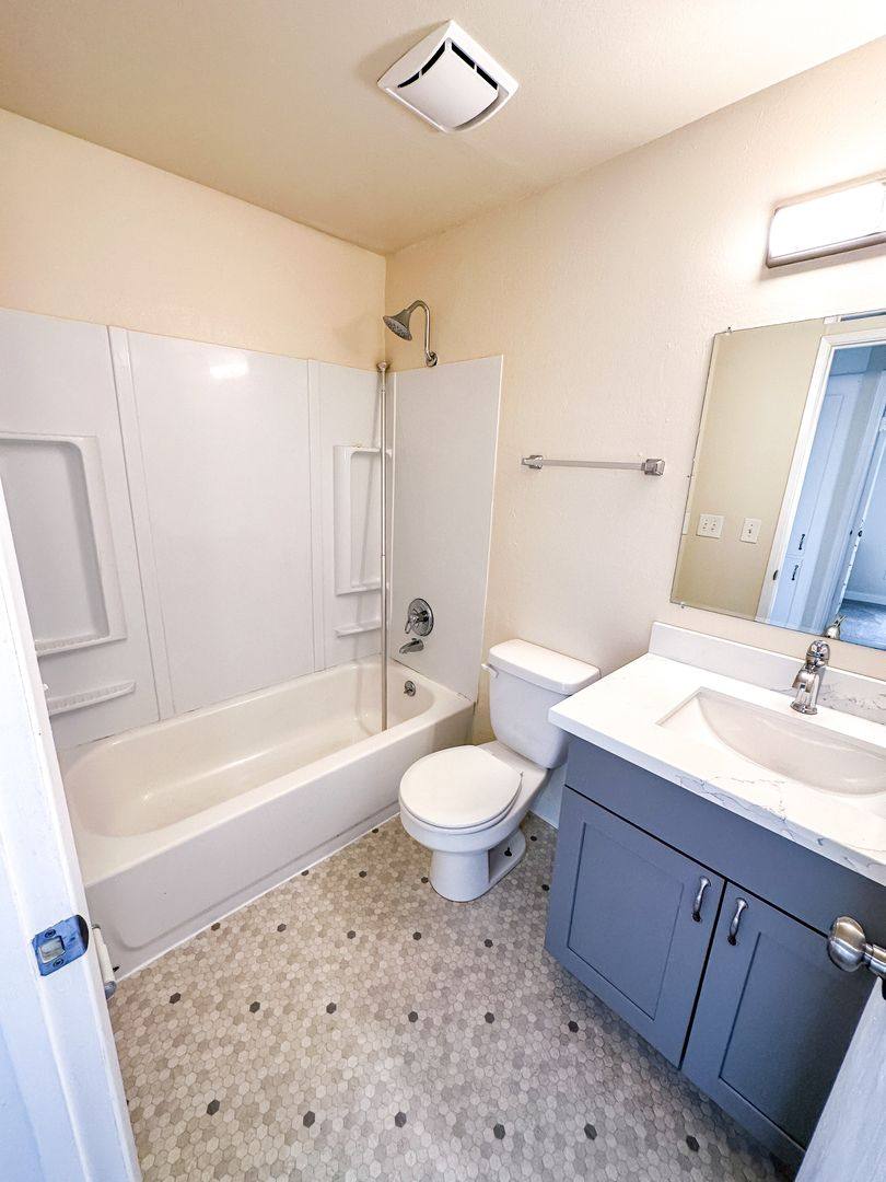 Apartment for rent at 1727 14th Ave, Seattle, WA 98122