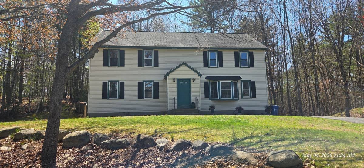 House for rent at 6A Sheridan Dr, Londonderry, NH 03053