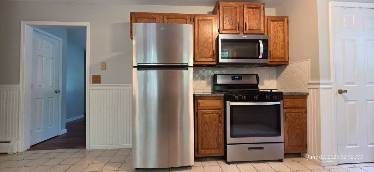 House for rent at 6A Sheridan Dr, Londonderry, NH 03053