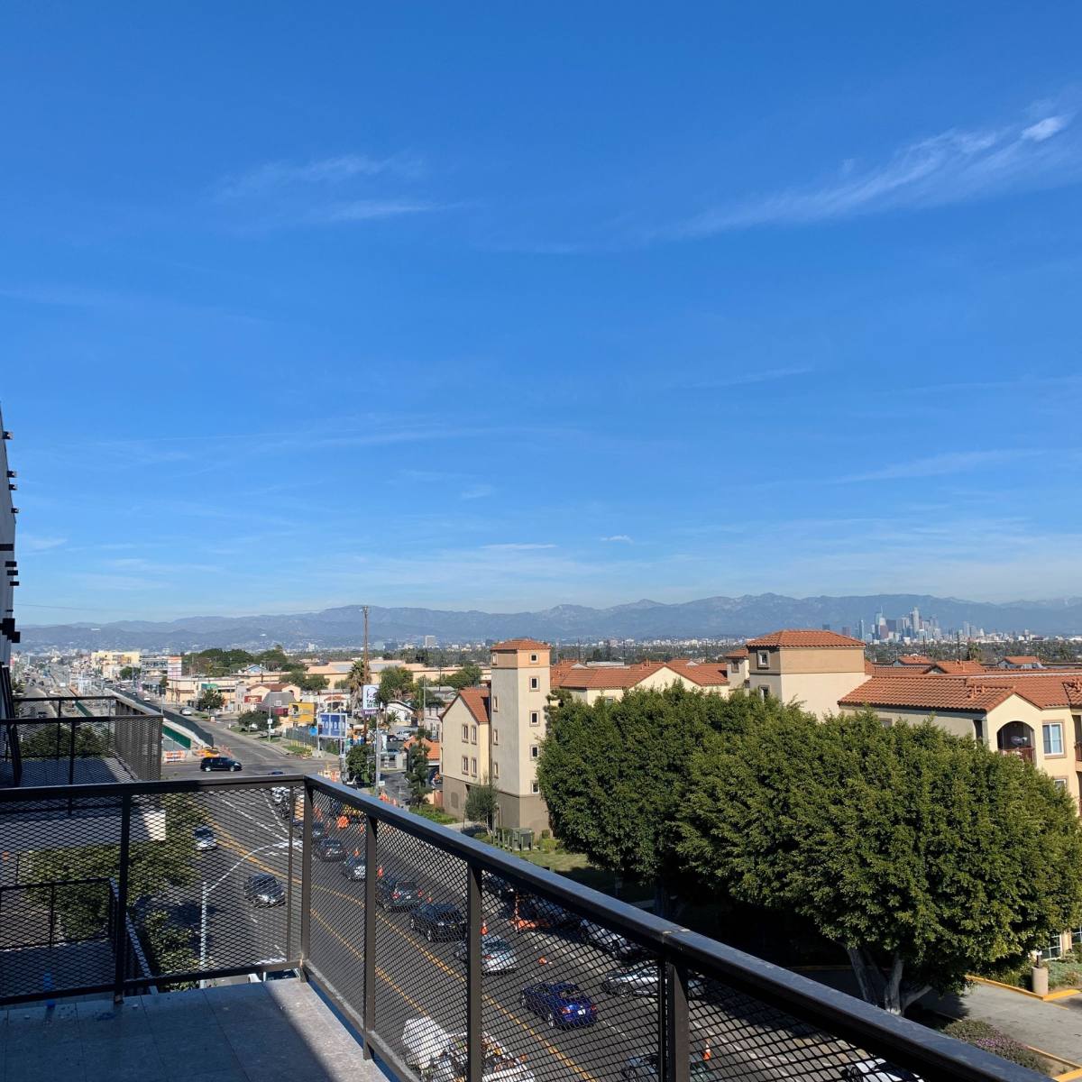 Apartment for rent at 6109 Crenshaw Blvd, Los Angeles, CA 90043