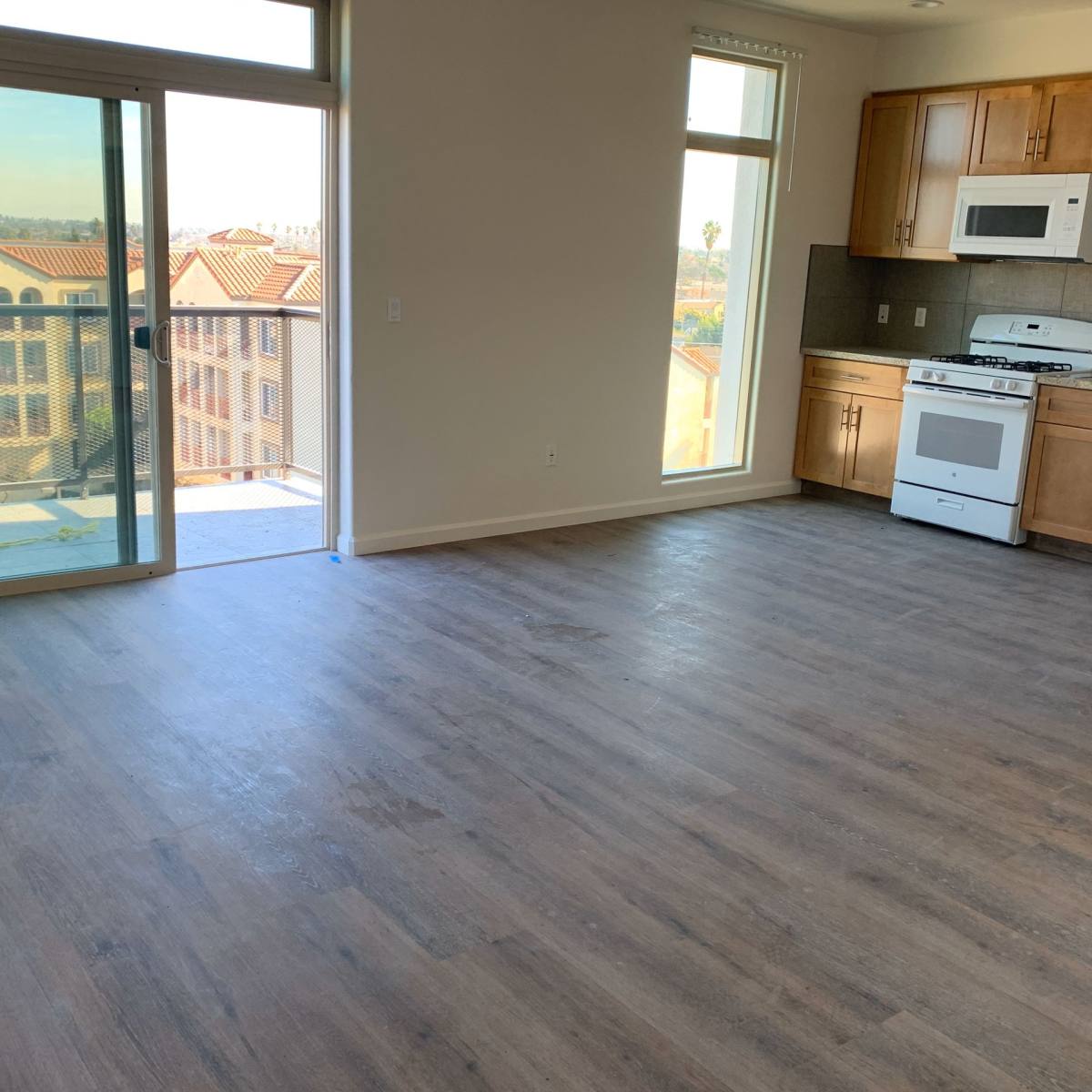 Apartment for rent at 6109 Crenshaw Blvd, Los Angeles, CA 90043