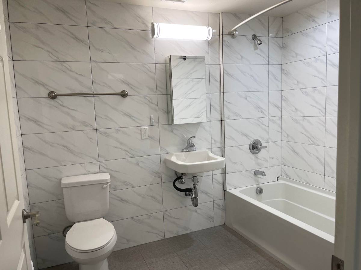 Apartment for rent at 6109 Crenshaw Blvd, Los Angeles, CA 90043