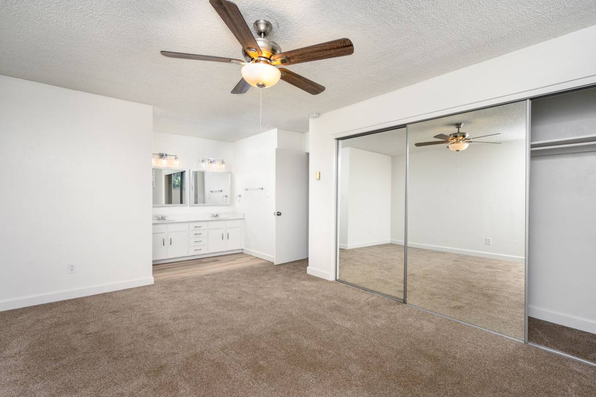 Townhouse for rent at 4052 1 2 Brant St, San Diego, CA 92103