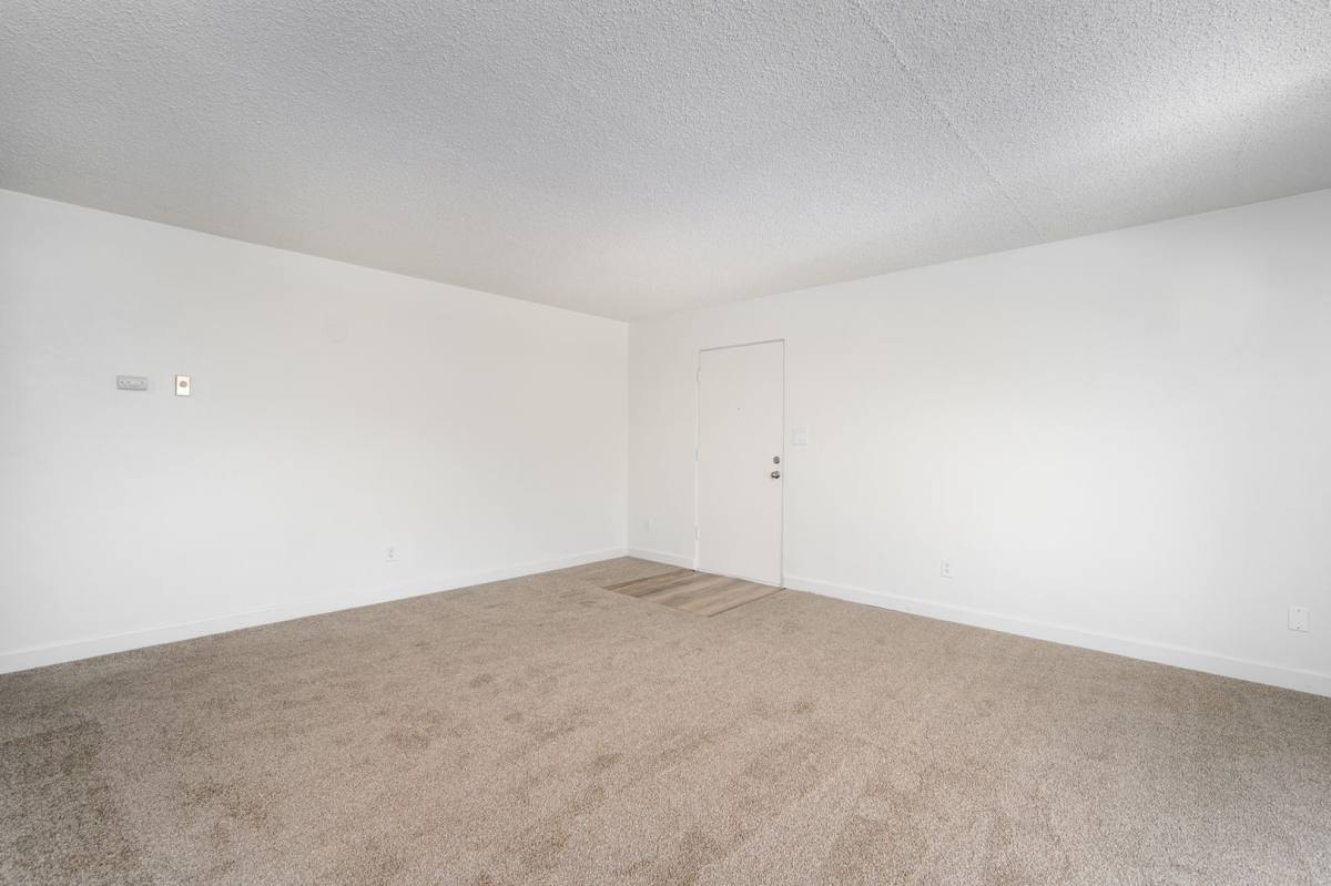 Townhouse for rent at 4052 1 2 Brant St, San Diego, CA 92103