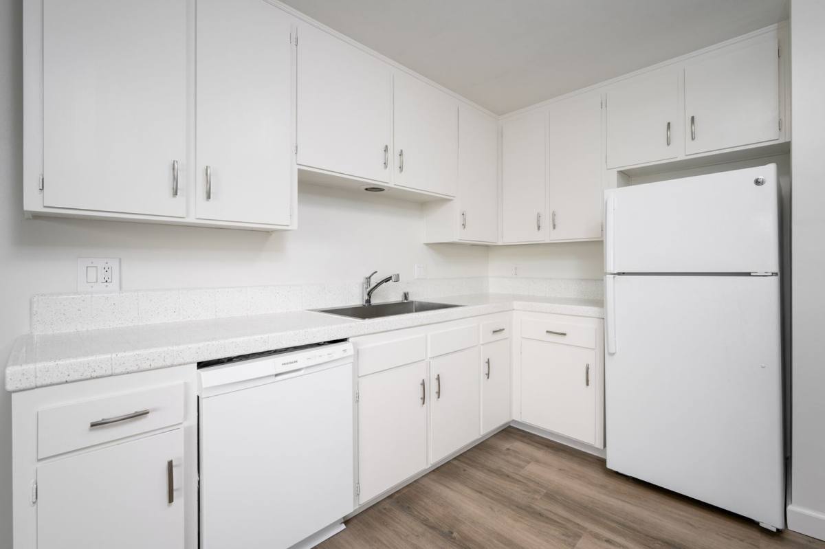 Townhouse for rent at 4052 1 2 Brant St, San Diego, CA 92103