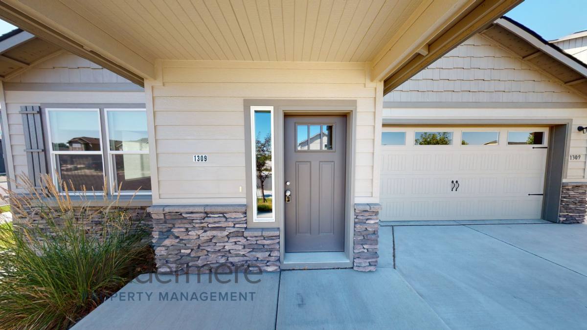 House for rent at 1309 SW Virginia St, College Place, WA 99324