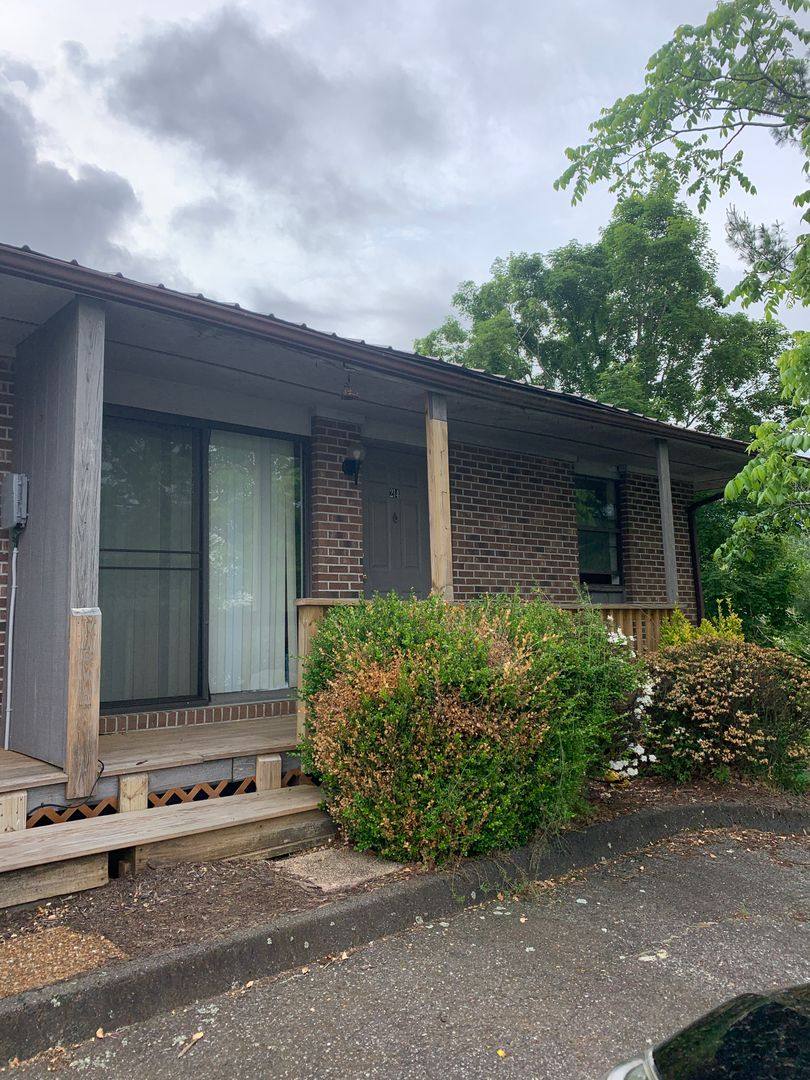 Apartment for rent at 107 McNeill St, Jefferson, NC 28640