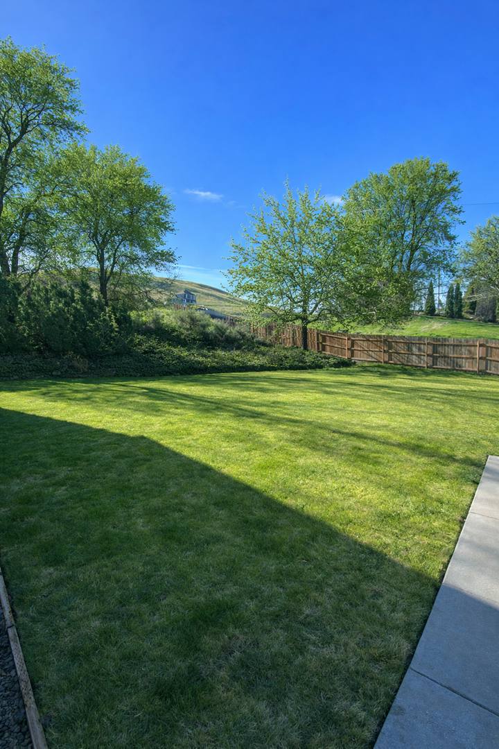 Apartment for rent at 325 Canyon Dr, Prosser, WA 99350